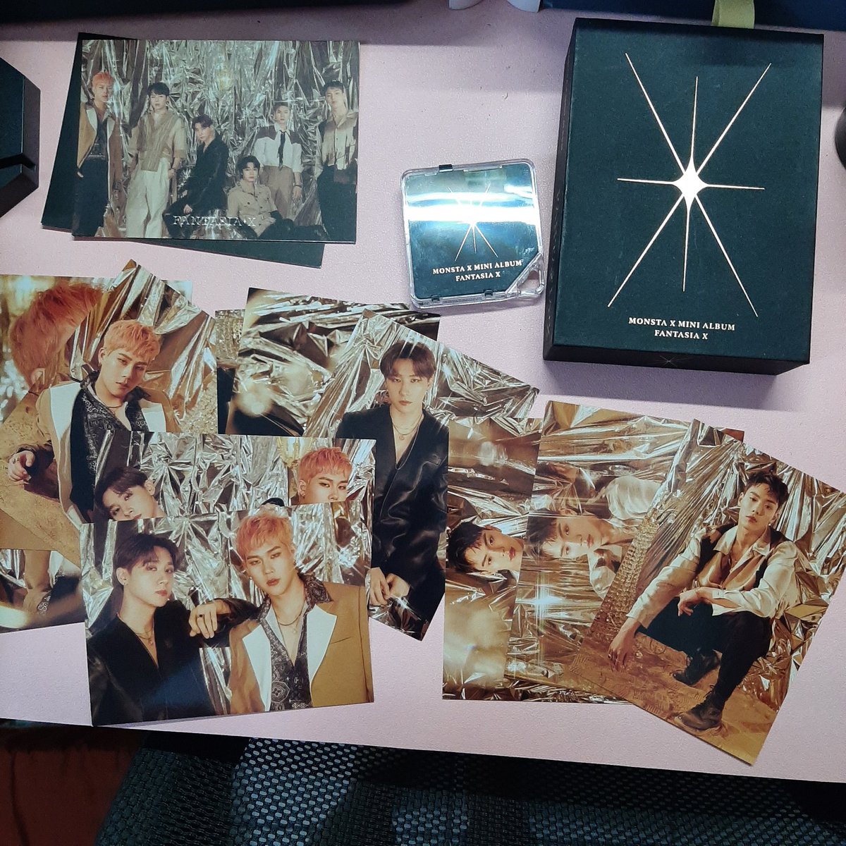 Rhain0123's tweet photo. Fantasia X Kihno kit with SN&amp;CK&amp;JH postcard - 700
FX Kihno kit with box ONLY - 350
FX Kihno kit JH postcard ONLY - 150
FX Kihno kit CK postcard ONLY - 150
FX Kihno kit SH postcard ONLY - 100 https://t.co/3aHgZGnKxV