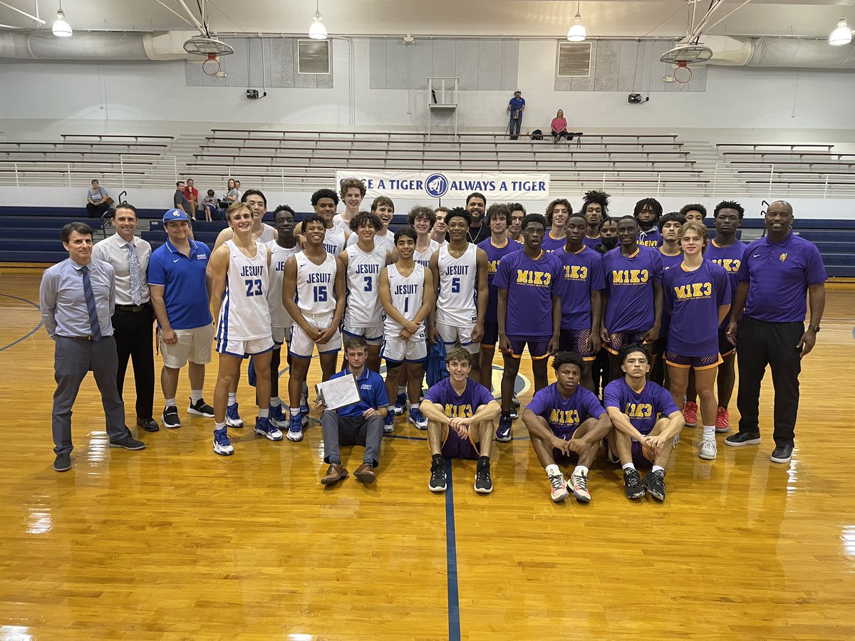Jesuit Tigers Basketball tweet media