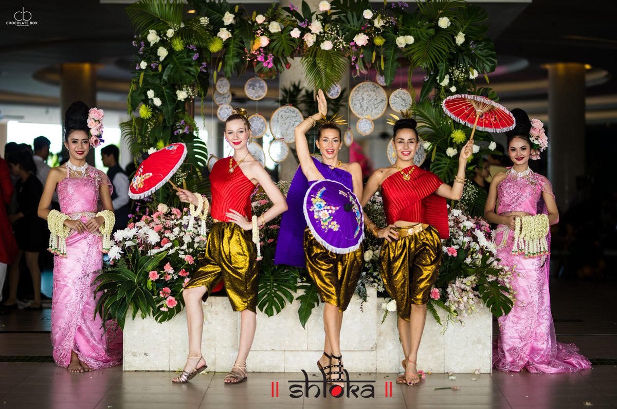 ShlokaEvents's tweet photo. We believe in creating magical and unforgettable moments by adding a local touch to all our weddings
#Weddingplanners #wedding #weddingplanner #weddinginspiration #weddingplanning #eventplanner #weddingdecor #destinationwedding #Indianwedding #weddingideas #weddinginspo https://t.co/mgeLbPOJev