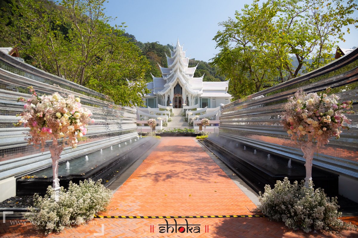 ShlokaEvents's tweet photo. A modern, inviting and stylish space with every detail well thought out is all you need to ensure an incredible celebration. At Shloka Events, we make sure of just that.
#Weddingplanners #wedding #weddingplanner #weddinginspiration #weddingplanning #eventplanner #weddingdecor https://t.co/tvtSBzKT9s