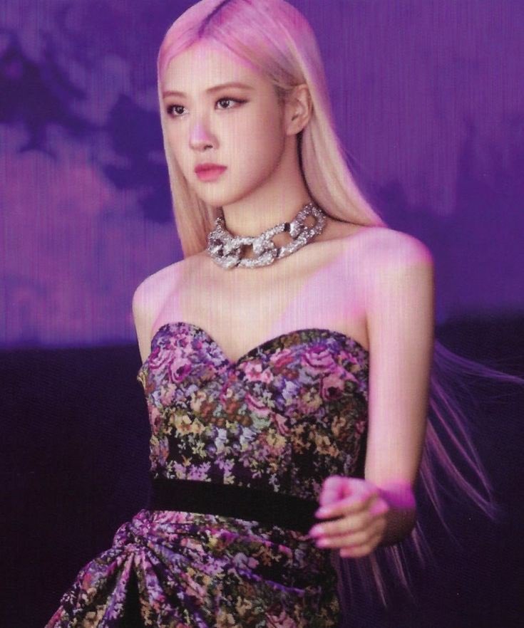 Rosé in the Red Carpet looking like this is 🥰

#MAMAVOTE #rosé