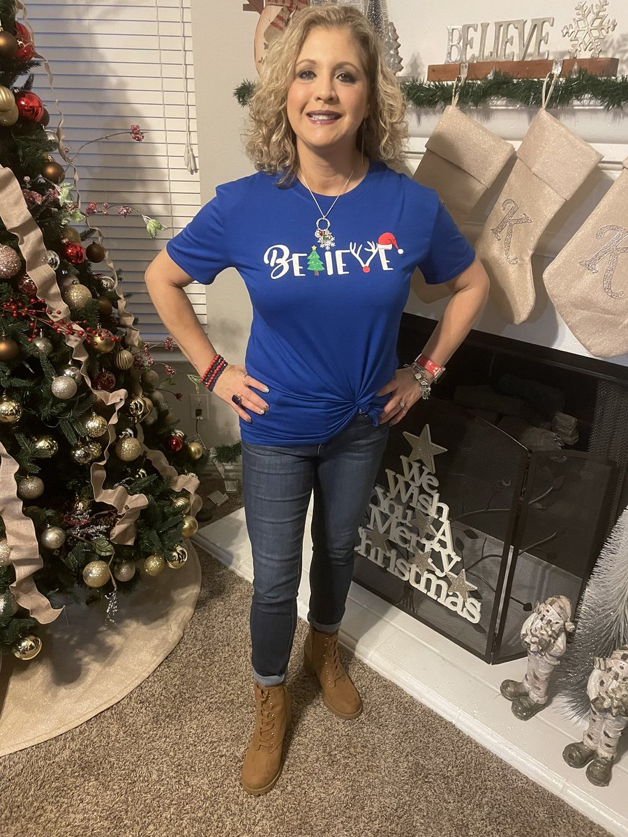 Lile64129803's tweet photo. Spirit day- Happy Hanukkah - wear blue!  @lhshstuco @CoachCartmill1 @LHSHarmon #12daysofChristmas https://t.co/pIjLtg82dv