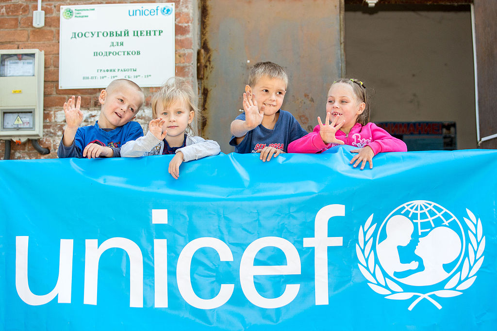 Rootsys_in's tweet photo. Every child needs a face that shines when they smile.
Because their smile is...." Priceless".
Protect the childhood to protect their future.
Let them enjoy their childhood life and rights without fear.
For a better tomorrow.

#Decemeber11 #UNICEFDay  #childrenrights
#happiness https://t.co/PTUFW1lipO