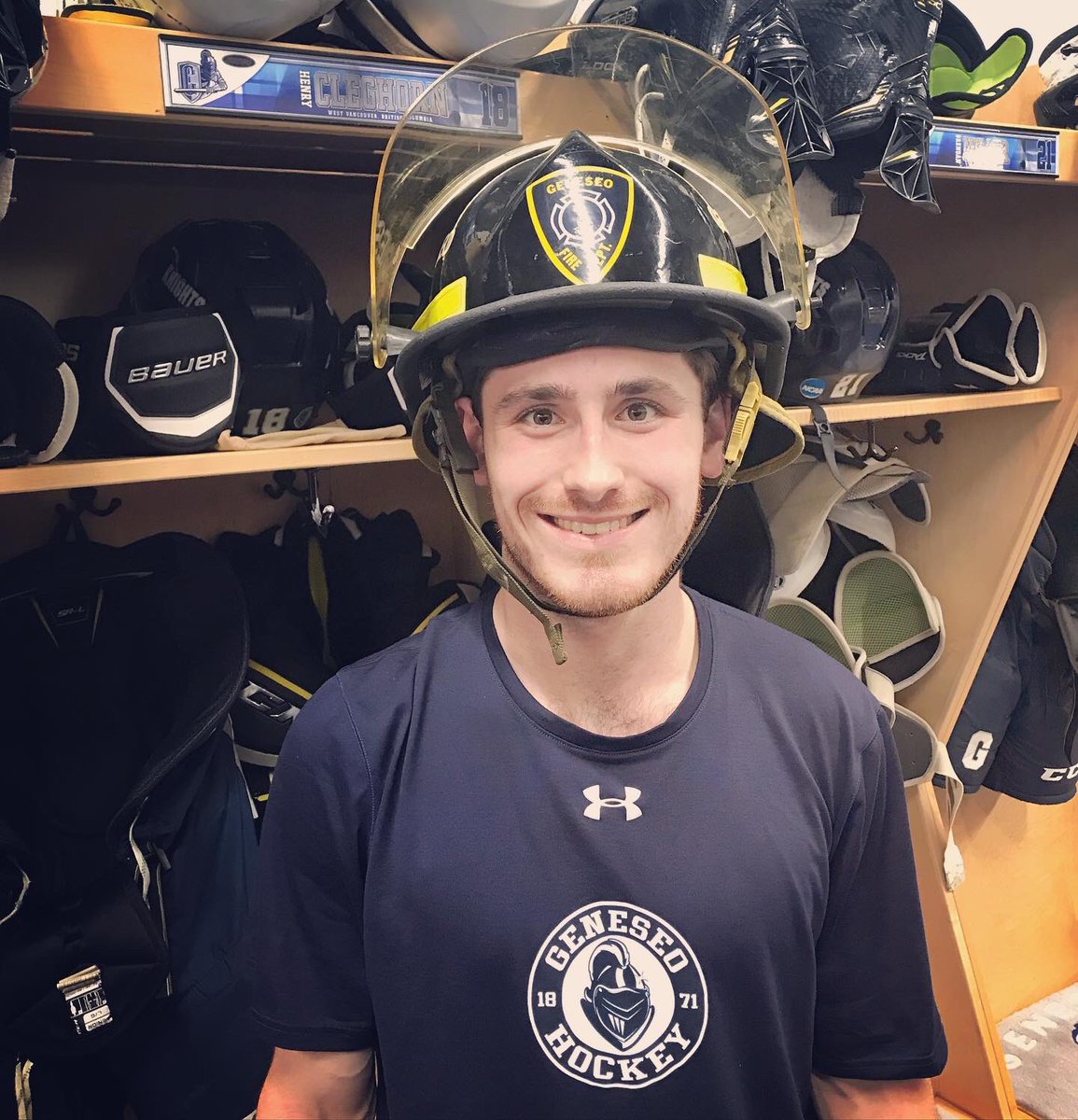 GeneseoHockey's tweet photo. Huge win tonight 3-1 over @GoldenEaglesHky. With the win, we close out the semester undefeated at 7-0-1, good for 1st place in the SUNYAC. Tonight’s Hard Hat recipient, @hclegz9 continues to lead by example, playing a huge role in setting the tone game in, game out! #leaderslead https://t.co/dpyhqzSwJq
