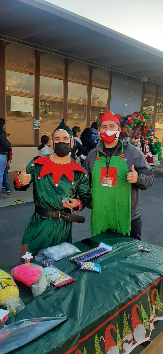 Winter Wonderland today!!!! <a href="/redwood_fontana/">Redwood_Fontana</a>, lots of smiles.<a href="/mariafmedina_/">marifer</a> <a href="/Shan_Mc4/">Shan McClain</a> @MorenoRey3 <a href="/AlcarazMr/">Carlos Alcaraz</a> <a href="/Eduardo16771286/">Eduardo Gomez, Multlingual Programs and Services</a> <a href="/DiocelinaBelle/">Diocelina Van Belle</a> <a href="/SummitSkyHawks/">Summit High School</a> <a href="/rj_arvizu/">Ray Arvizu Jr.</a> <a href="/SBCo_Supt_Ted/">Ted Alejandre</a> <a href="/mscaceres33/">Maria Caceres</a> <a href="/serruiz1/">Servando Ruiz</a>