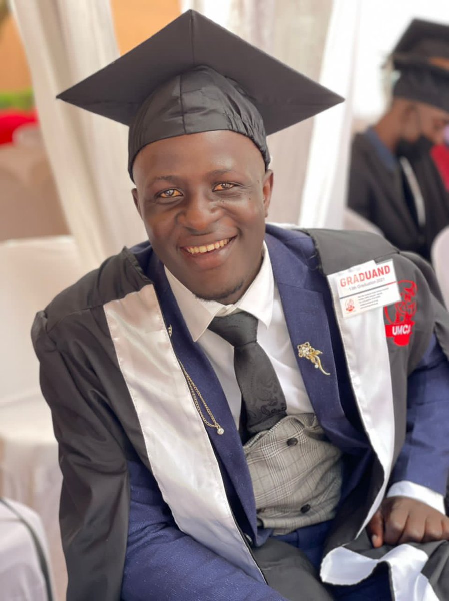 BiraziR's tweet photo. I serve a living God even the devil could not hold me back💪 indeed it's been a journey full of ups and downs for me but the Lord was so faithful till the🙏
photo credit @MethiaLydiaN ❤
@UMCATmediaSch
#ProudJournalist
#SeptemberKing
#GodsFavouriteSon
#Umcat13thGraduation https://t.co/lIXRQYgujy