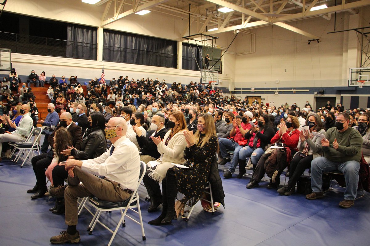RickoverNavalHS's tweet photo. Thank you to all the parents, family, and friends who came out for the Annual Pass and Review! It was an astounding show of support for our cadets! #RickoverProud @ChiPubSchools @JrotcCps #PassAndReview https://t.co/2ItrHV4JP6