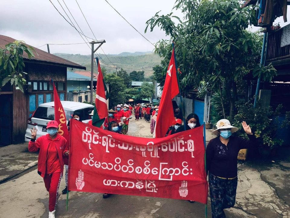 spring21MM's tweet photo. Despite the #InternetShutDown in Hap_Kant Tsp for 4 months, civilians from #Hap_Kant came out to the street and peacefully protested against Military Dictatorship &amp; Showed Support for PDF, KIA &amp; NUG on the morning of Dec 11.
#Dec11Coup
#WhatsHappeningInMyanmar https://t.co/TnUu6l3pcq