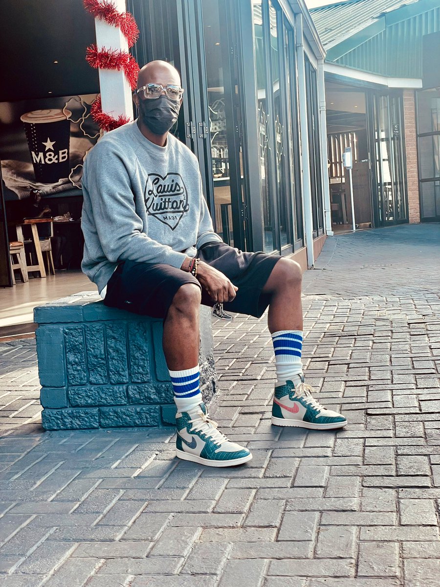 RealBlackCoffee's tweet image. 🚙………