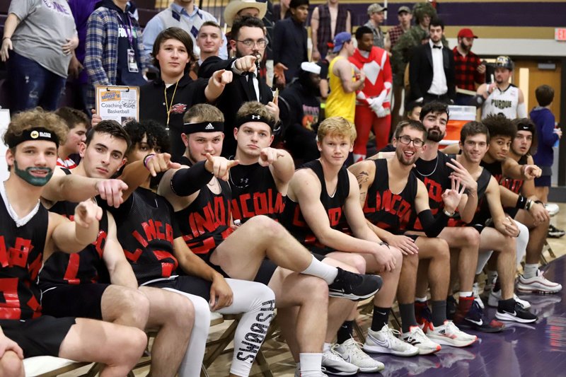 taylortrojans's tweet photo. #TUSilentNight. What. A. Night!

Use this link to view 50 of our best images from the 24th-Annual Ivanhoes Silent Night - https://t.co/WR9KtJVdqQ

Thanks to Jim Garringer and Hailey Hamilton for the images.

@taylor_hoops #TaylorMBB https://t.co/OIAFPNXlEa