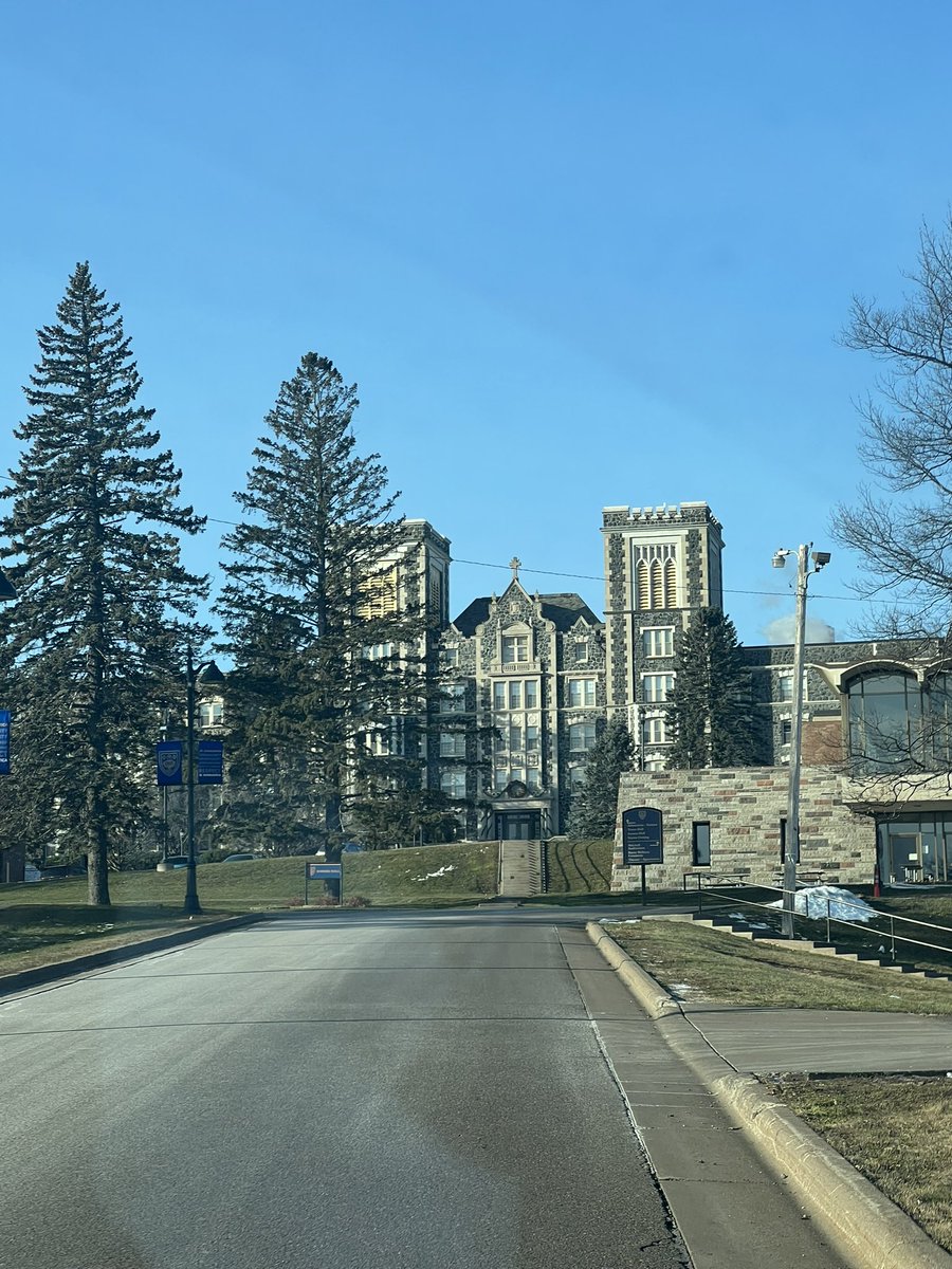 ConnorBesky's tweet photo. Traveled up to Duluth and met with an excellent coaching staff and some awesome players. Beautiful campus and great academic programs. Thrilled to have been offered a spot on the roster! Go Saints!!🏈 @Coach_Heffernan @CSSSaintsFB @Coach_Tolly @OliverJamesWes1 https://t.co/HX90w5KWCg