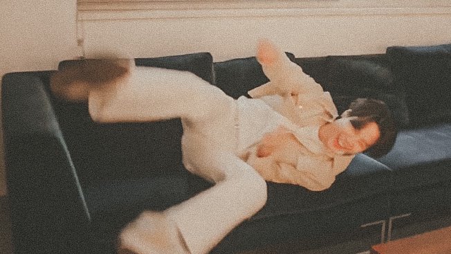 miniesdiary's tweet photo. how can u not love jimin 🥺😂 https://t.co/b8ufN1nNa1