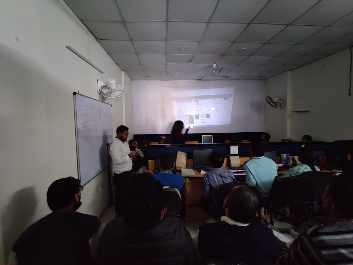 CsharpCorner's tweet photo. Introducing C# Corner Training Platform (https://t.co/8KWbo49TKt) by @ArchieVankar at @CsharpCorner Indore Chapter Meet.
For more info visit>> https://t.co/VduNHaGNUH
#KeepGrowing #learning #Angular #ASPNET #PowerBI #AWS #Xamarin #Angular11 #CsharpCornerChapterMeet https://t.co/GpApKsC1lh