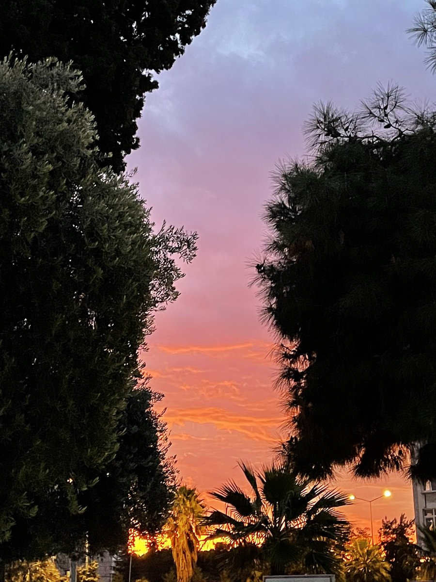 Her ne ile böbürleniyorsan o senden alınacaktır.
Her neye tutunuyorsan o senden alınacaktır.
Neyi kaybetmekten korkuyorsan o senden alınacaktır.
Neyi kendine "mal" ettiysen o senden alınacaktır…