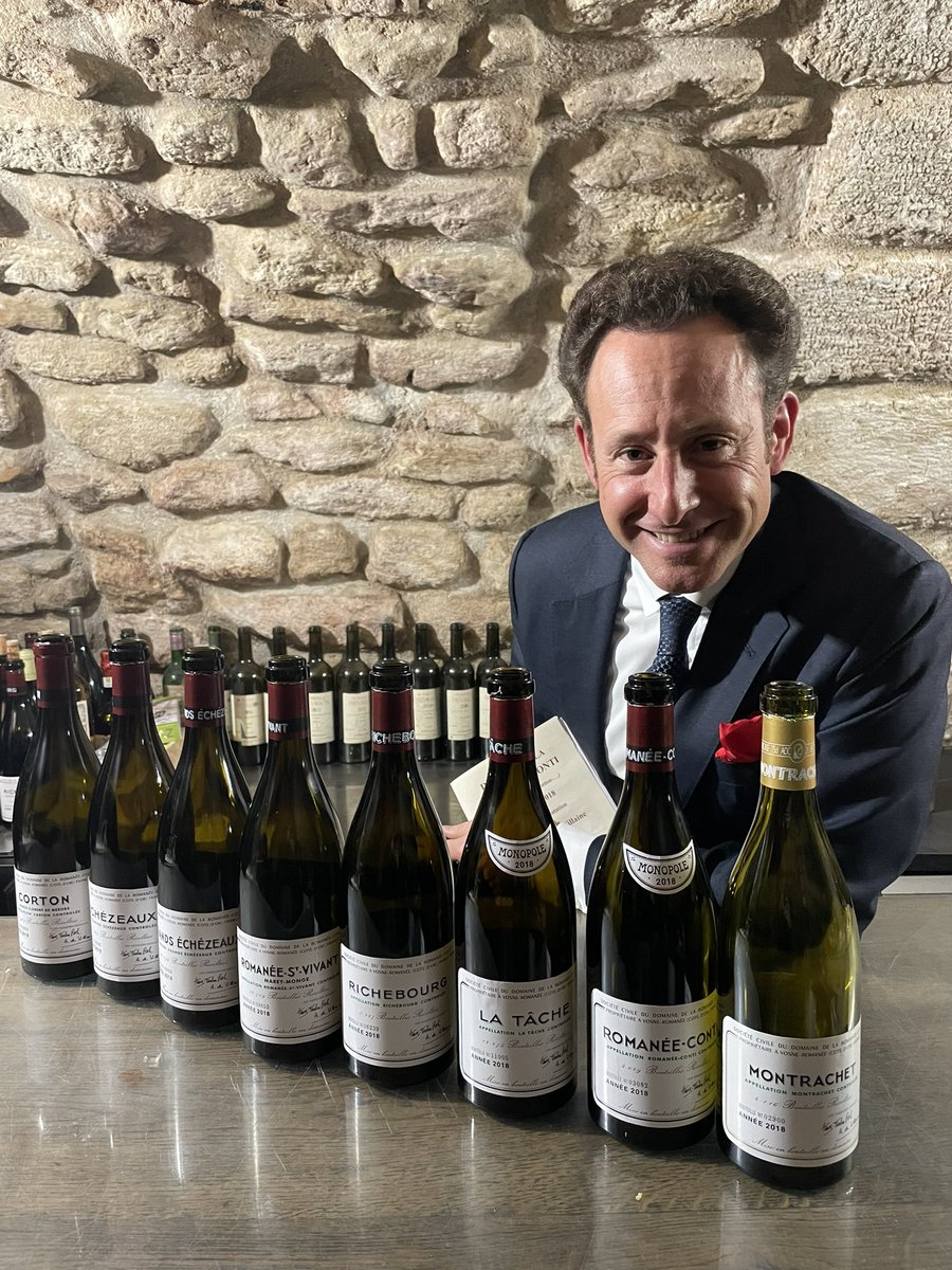 In Paris, tasting Burgundy at it’s best. Domaine de la Romanée-Conti vintage 2018 presents itself as one of the best so far. La Tache 2018 is and will be a new benchmark 👍🏻
.
.
.
#domainedelaromaneeconti #drc #tasting #burgundy #riedel #paris