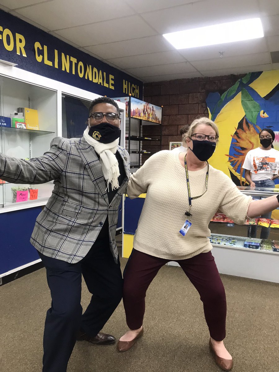 Luvmydragons's tweet photo. The Hot Spot 🔥🔥 is open for business!! (AKA School Store!) #LuvMyDragons ClintondaleCares @ShaunaHemler https://t.co/ZB9qaEpb6J