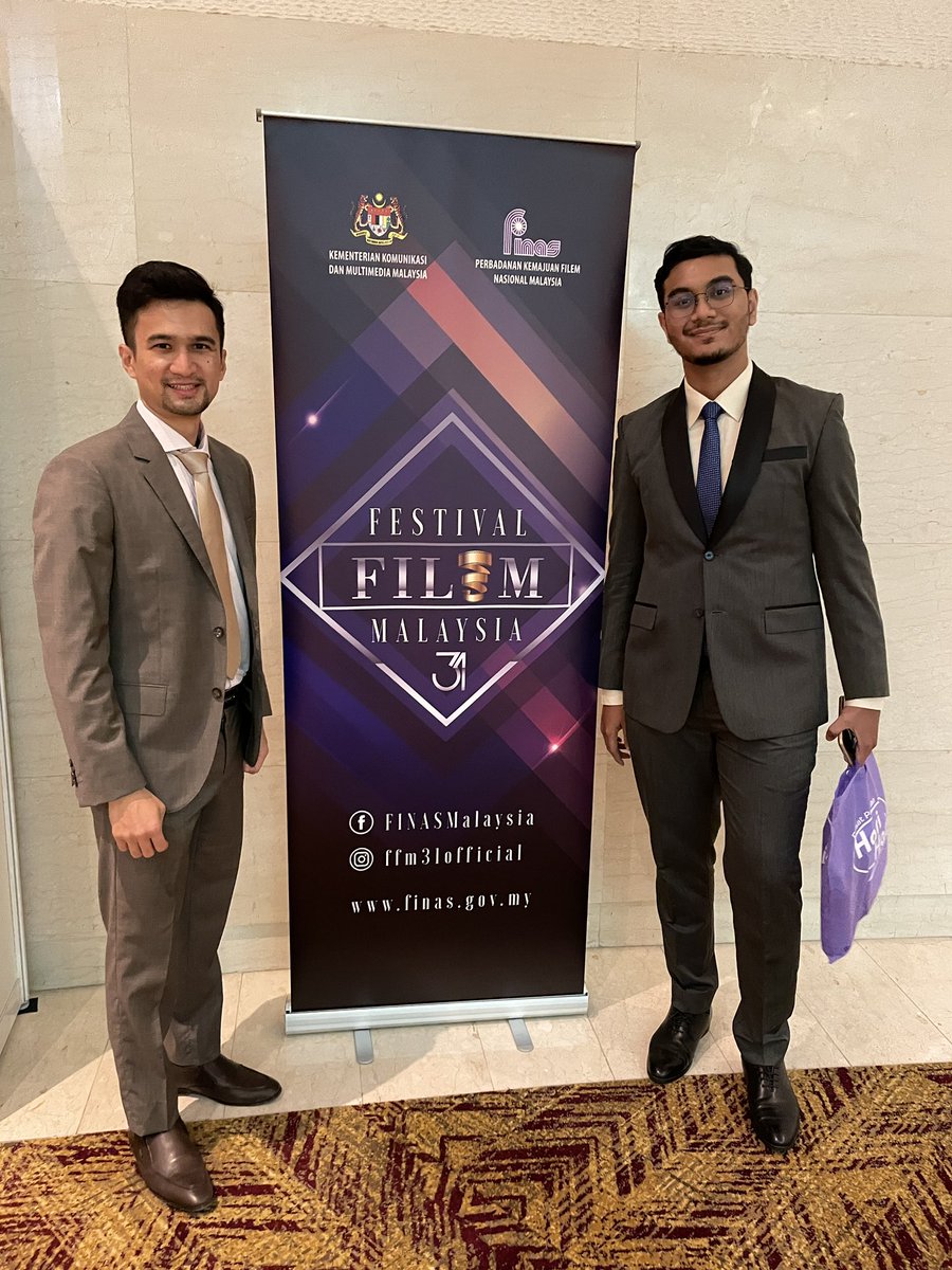 amirizwanrahim's tweet photo. Also met the director of Mentega Terbang, Khairi Anwar, for the first time last night.
#FFM31 #CitraSinema #LensaFFM #mentegaterbang https://t.co/6TEzK15acM