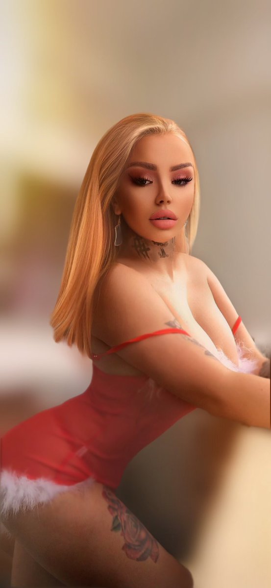 itsshylirose's tweet photo. OMG ITS CHRISTMAS ! #Christmas #imagift #shylirose #babes #Bustyteens https://t.co/s5BFWmg2ac