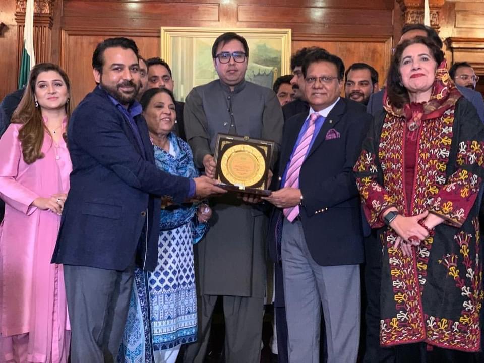 ShahidGhouri's tweet photo. International Human Right Day Award 2021, I am humble to received Award of excellence from Dr. Shahbaz Gill (Special Assistant to Prime Minister ) and Hon. Minister Ejaz Alam Augustine (HRMA), Government of Punjab,
#ydfpk #internationalhumanrightsday2021 #10yearsofpeacebuilding https://t.co/58fLQaXU1a