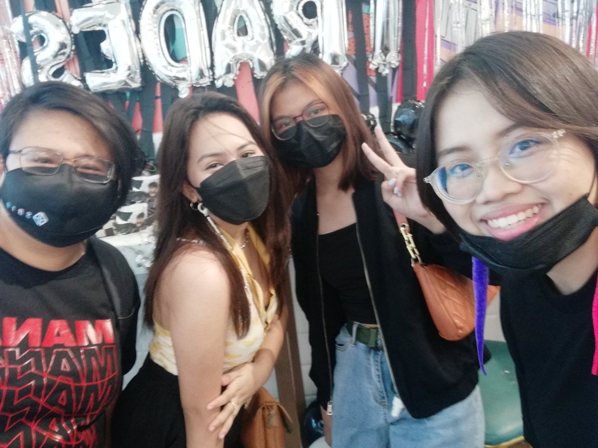 chiKEN_Felip's tweet photo. Team Batch 1 @BookedForSb19 
@ilyjahst @jcsflirts @Racheose

@SB19Official #SB19
#BookedForJosh 
#JoshOfAllTrades @JoshCullen_s https://t.co/mVLAxOz1HK