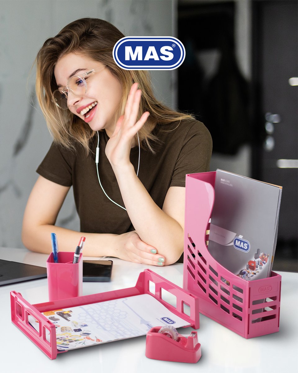 masburo_tr's tweet photo. 💗 Modern bir masa üstü için gereken her şey; Vivid Masa üstü setinde mevcut🤗
✅ Magazinlik, 
✅ Kalemlik, 
✅ Bant kesici 
✅ Evrak rafı
#Mas #MasBüro #MasBüroTR #Kırtasiye #ofismalzemeleri #MasKalitesi #MasVivid https://t.co/ToOkdRafhN