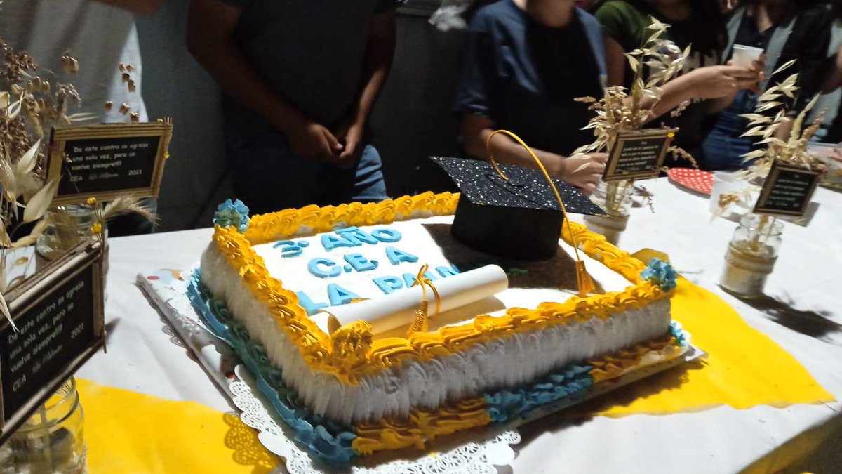 animarte_uy's tweet photo. Se cierra un año y se cierra un ciclo, primer generación egresada del CEA La Palmita Canelones @UTU_Uruguay un orgullo haber transitado el camino con este hermoso grupo de alumnos, docentes y funcionarios. https://t.co/hz1tJBiUVA