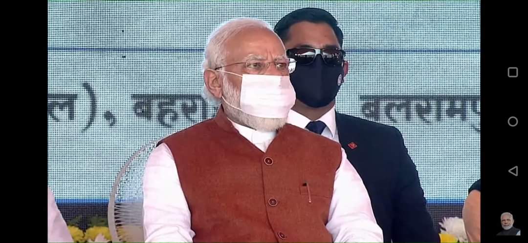 jksharmabjpbsr's tweet photo. बलरामपुर में "सरयू नहर राष्ट्रीय परियोजना" के लोकार्पण के अवसर पर पधारे आदरणीय प्रधानमंत्री श्री Narendra Modi जी का हार्दिक स्वागत एवं अभिनंदन है।
#यूपी_की_सिंचाई_क्रांति
@ptjkupbsr_4852
@MpDrBholaSingh
#mpbsr https://t.co/PmLWrxvHtK