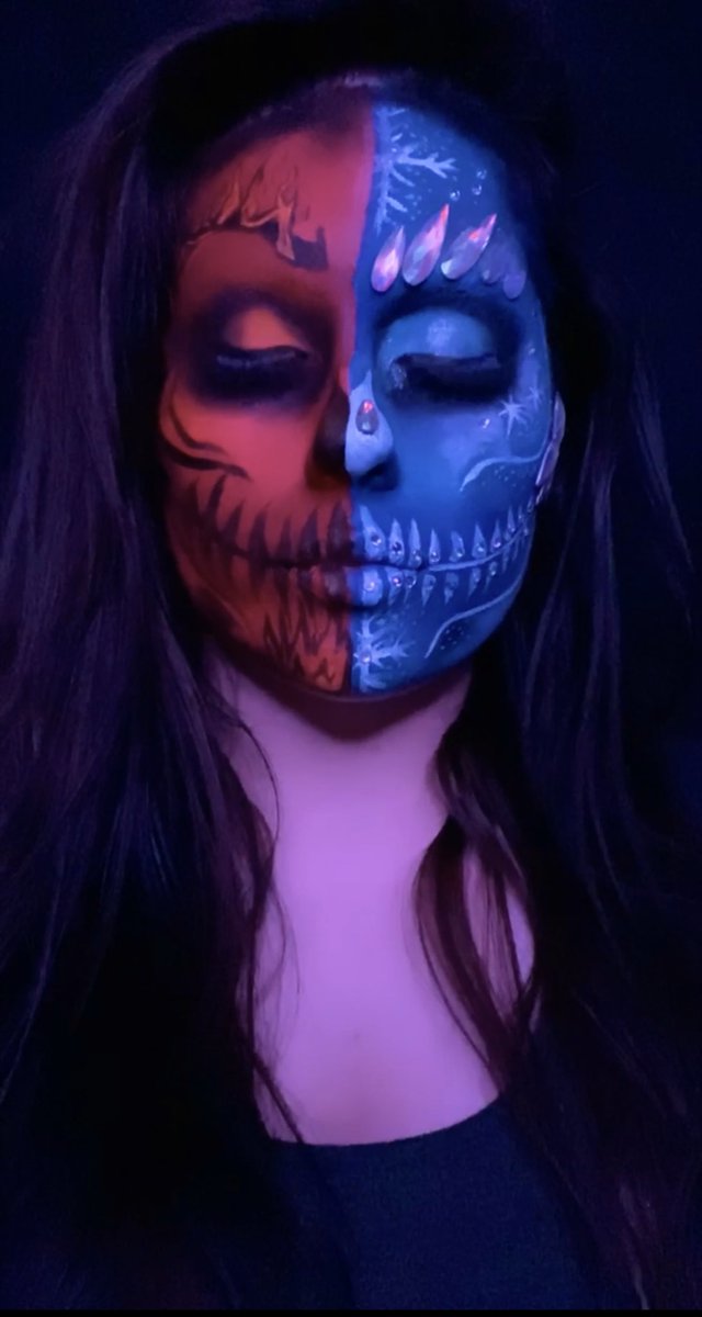 Magicalchiick's tweet photo. 🔥❄️💀 #skullmakeup #snowmiserheatmiser https://t.co/DY8soJxCVZ