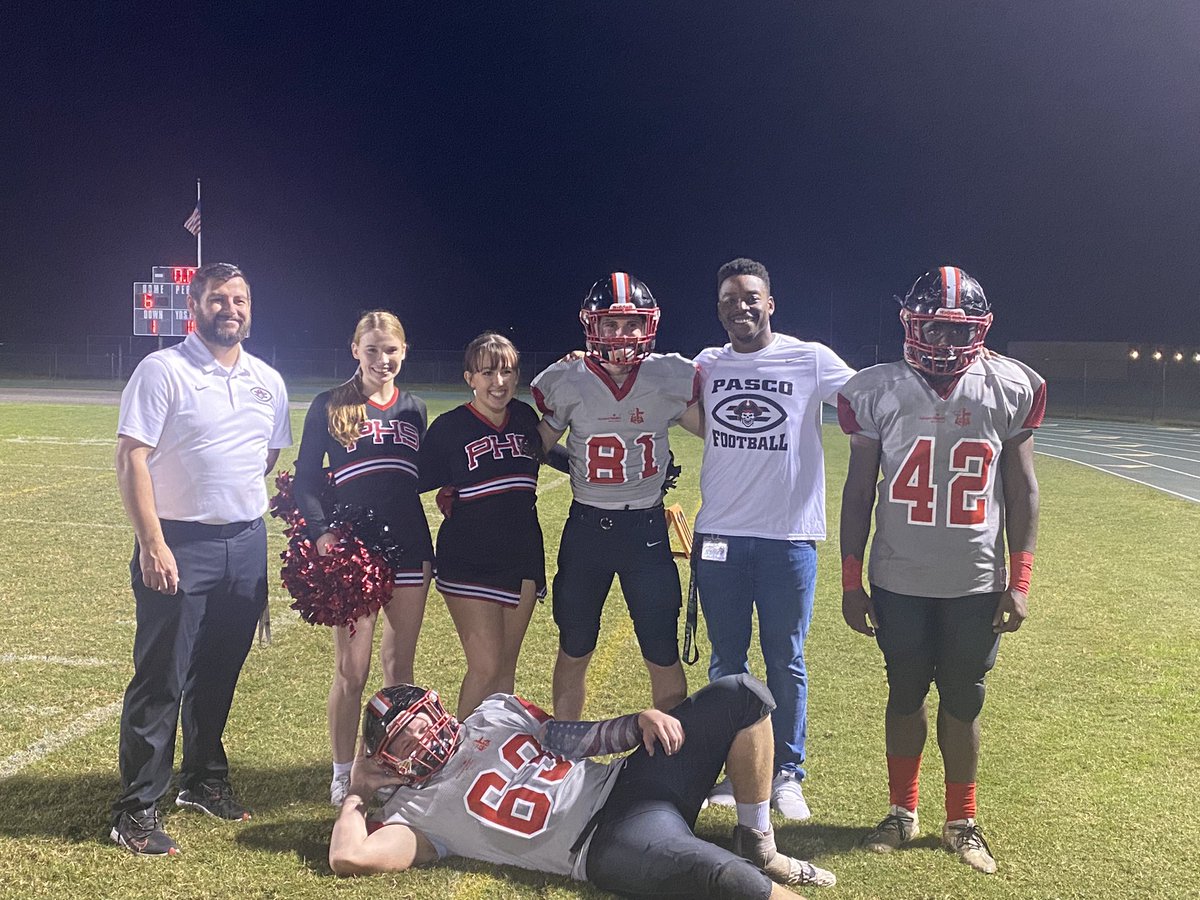 AlphonsoFreeney's tweet image. I am proud of these pirates for representing Pasco High last night with great classin the All Star game!I  wish that I would have gotten a chance to have more time with you all!#DACITY  @PHS_Principal @PascoPirates_FB @PascoHS_Booster  @PascoHighCheer