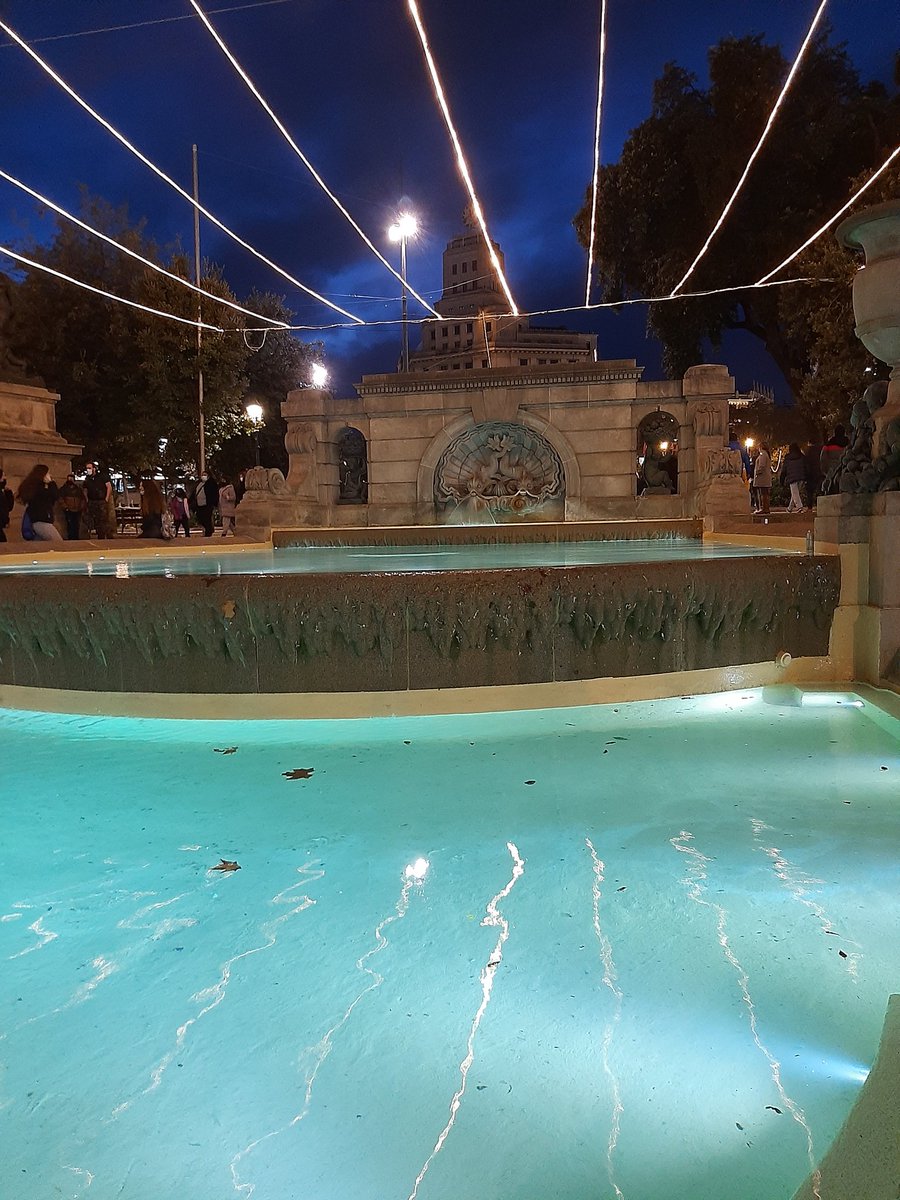 TedAlejandra's tweet photo. Plaza Catalunya https://t.co/kIjgCSJ5tG