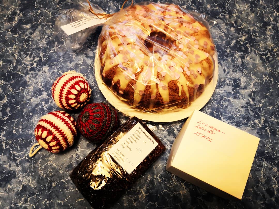 Ylöjärven Saurion joulumyyjäisistä löytyi ihania herkkuja ja kauniita joulupalloja. 🎄✨❤️