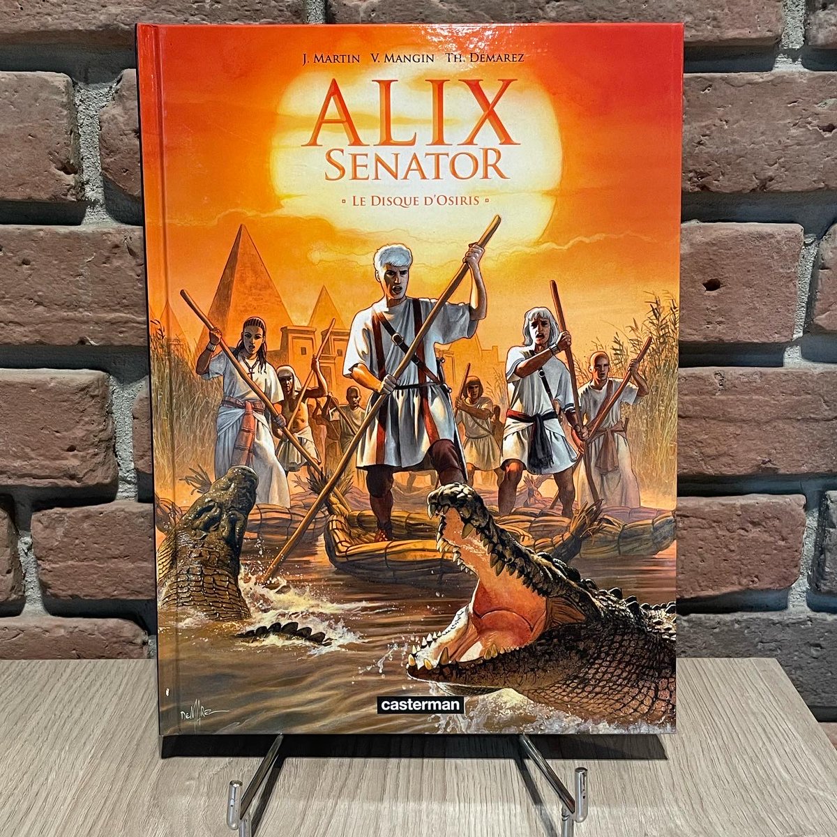9artLibrairie's tweet photo. Les BDs « Alix » sont disponibles chez nous! 3 moments de vie : l’enfance d’Alix, sa jeunesse et lorsqu’il est adulte! Il existe deux éditions du disque d’Osiris dont une premium incluant une partie documentaire sur le Nil pour les plus curieux! https://t.co/7OGwPJjxRC