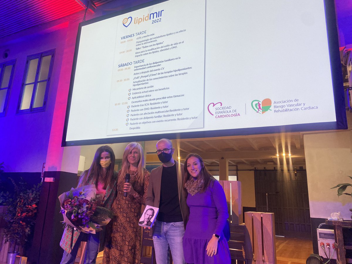 Cardiología Preventiva (@preventiva_sec) on Twitter photo Momento emotivo para dar las gracias a los precursores de los proyectos de formación con residentes <a href="/almucastro01/">Almudena Castro Conde</a> <a href="/domingomarzal/">Domingo Marzal</a> y para presentar el nuevo proyecto de la Asociación de Riesgo CV y Rehab Cardiaca.
<a href="/R_Campuzano_R/">Raquel Campuzano Rz</a> <a href="/MAROSFO/">Rosa Fernandez</a> @Miriamsandin <a href="/evapereiralopez/">Eva Pereira</a> <a href="/marquesada/">Mar Martínez Quesada</a> Momento emotivo para dar las gracias a los precursores de los proyectos de formación con residentes <a href="/almucastro01/">Almudena Castro Conde</a> <a href="/domingomarzal/">Domingo Marzal</a> y para presentar el nuevo proyecto de la Asociación de Riesgo CV y Rehab Cardiaca.
<a href="/R_Campuzano_R/">Raquel Campuzano Rz</a> <a href="/MAROSFO/">Rosa Fernandez</a> @Miriamsandin <a href="/evapereiralopez/">Eva Pereira</a> <a href="/marquesada/">Mar Martínez Quesada</a>