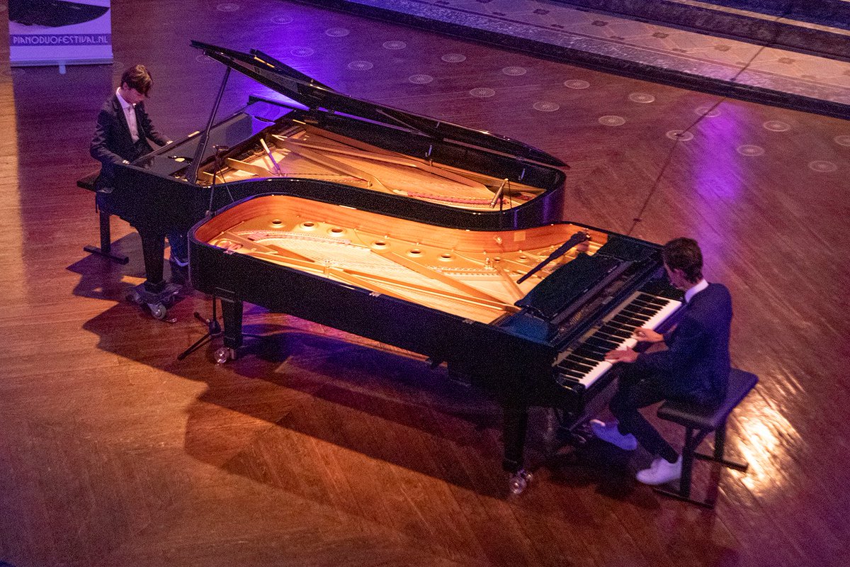 PianoduoFest's tweet photo. Alexander en Christopher Hartsink staan vanmiddag - een jaar na het winnen van het Pianoduo Festival #Concours - wederom op het podium van het #Pianoduo #Festival #Amsterdam.

Zodadelijk nog meer jong #talent, van de Moscow Gnessin Special School of Music. #pfa21 https://t.co/kTzolnHPKD