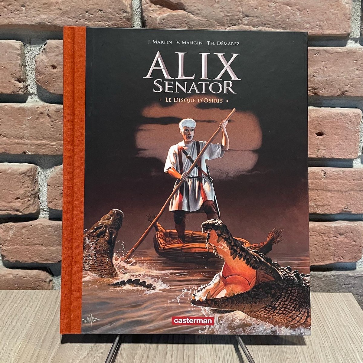 9artLibrairie's tweet photo. Les BDs « Alix » sont disponibles chez nous! 3 moments de vie : l’enfance d’Alix, sa jeunesse et lorsqu’il est adulte! Il existe deux éditions du disque d’Osiris dont une premium incluant une partie documentaire sur le Nil pour les plus curieux! https://t.co/7OGwPJjxRC