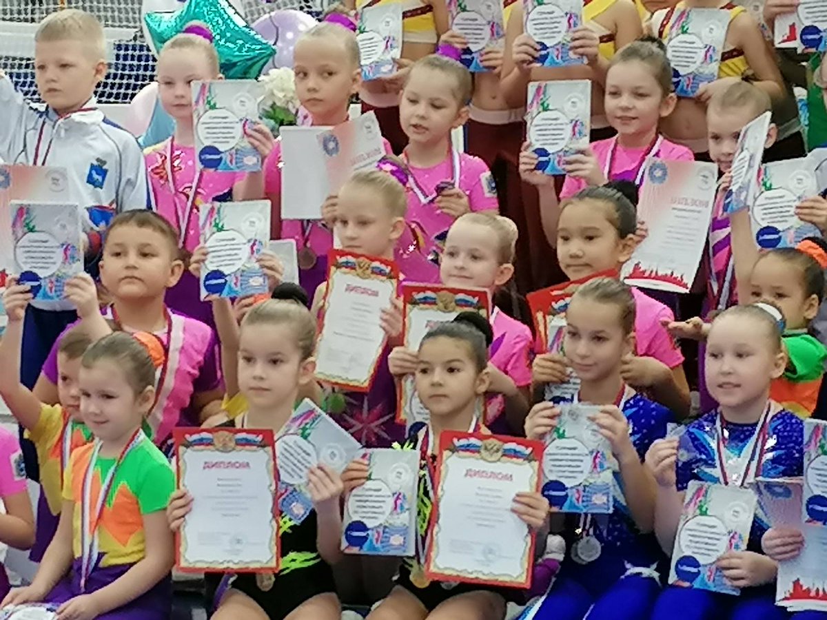 5 декабря 2021 год, областной турнир по спортивной аэробике Самарской области. В копилке хворостянских спортсменов:
2 золотые медали, 4 серебряные.