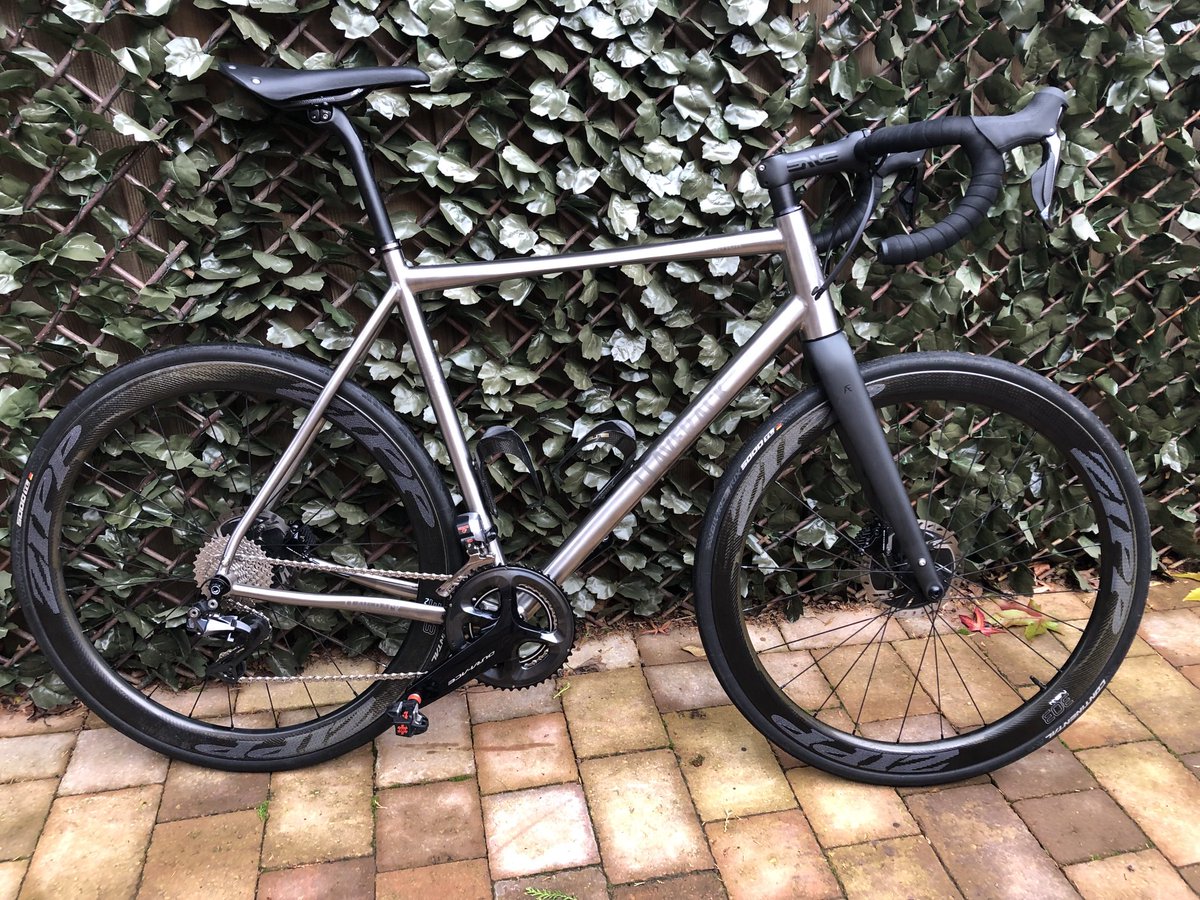 New bike day, worth the wait thanks to all ⁦<a href="/JLaverackTi/">J.Laverack Bicycles</a>⁩ Just waiting for the weather to improve so I can use!