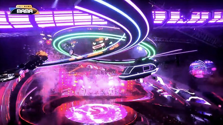 silentleeknow's tweet photo. Nothing can ever change my mind. This PERFORMANCE was that PERFORMANCE ! It screamed POWER, STRENGTH, NOISE, STRAYKIDS AND STAYS 

STRAY KIDS WORLD DOMINATION 
#Straykids 
#StrayKidsMAMA https://t.co/ShjUV9gocZ
