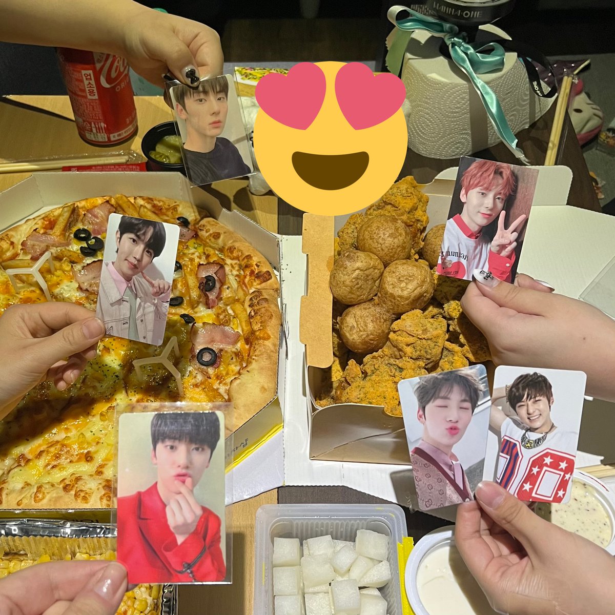 lluvmh's tweet photo. 워너원 보려고 모인 황천지 워너블들… https://t.co/TtDxRnFIEh