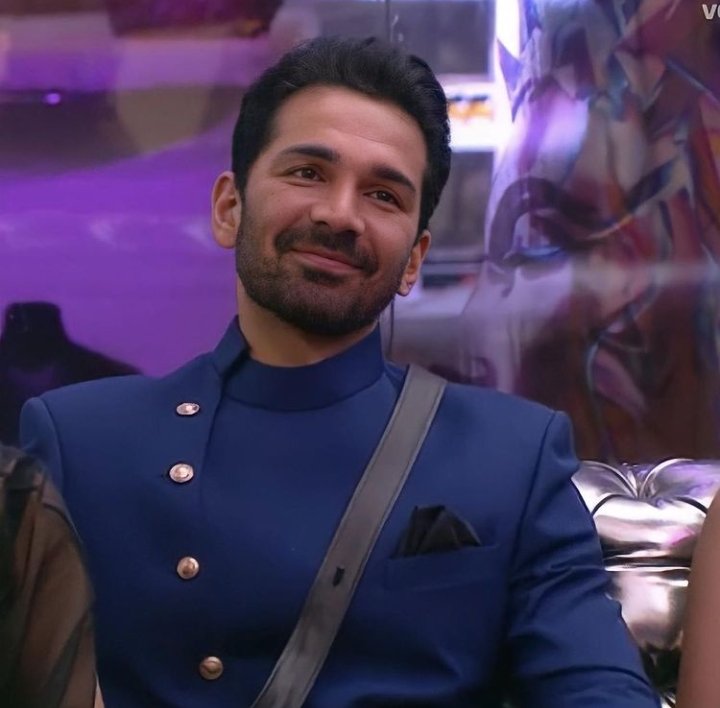 siya7781's tweet photo. That smile ,that damn smile 😍

@ashukla09 | #AbhinavShukla #AbhiArmy https://t.co/VVhTi1XBu1