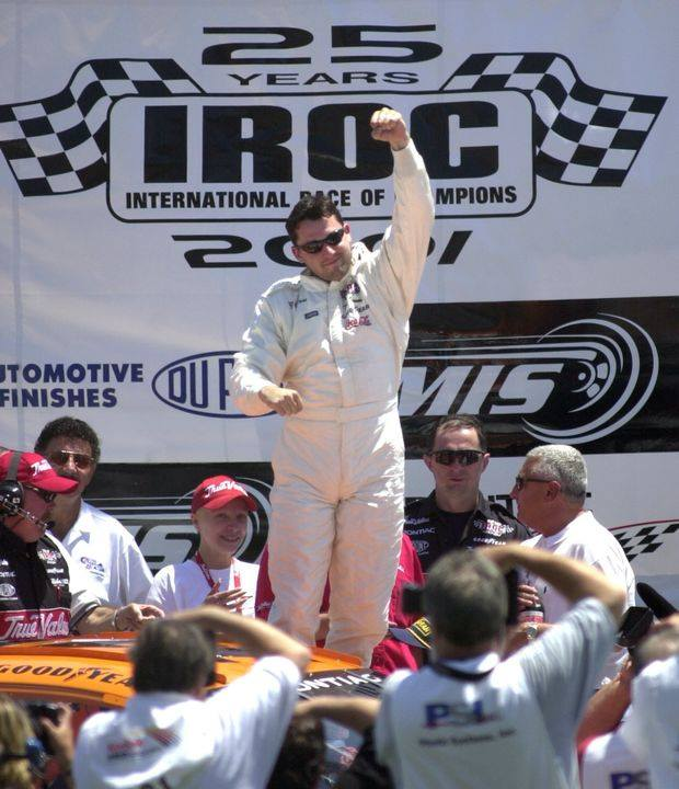Basso488's tweet photo. 21 years ago today, Tony Stewart won the 2001 IROC race @ Michigan. https://t.co/8bT0EGLXpe