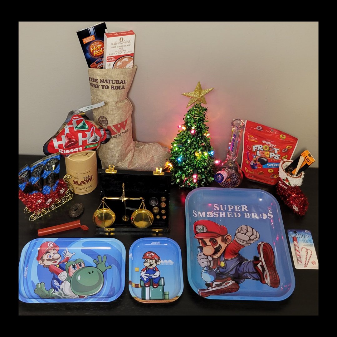 HIGH5BOX_CANADA's tweet photo. Stuck on a Gift...??🎄 🎁  🎅 🧑‍🎄 
Grab a December's Super Mario Gift Box for Your Smokie 💨💨
16 Items Lots Of Goodies Packed With Love ❤ 
#high5box #cannabiscommunity  #thc #weedporn #stoner #cannabisculture #weedstagram #hightimes #highlife #smoke #weedlife #highsociety https://t.co/3o4CHgwcI5