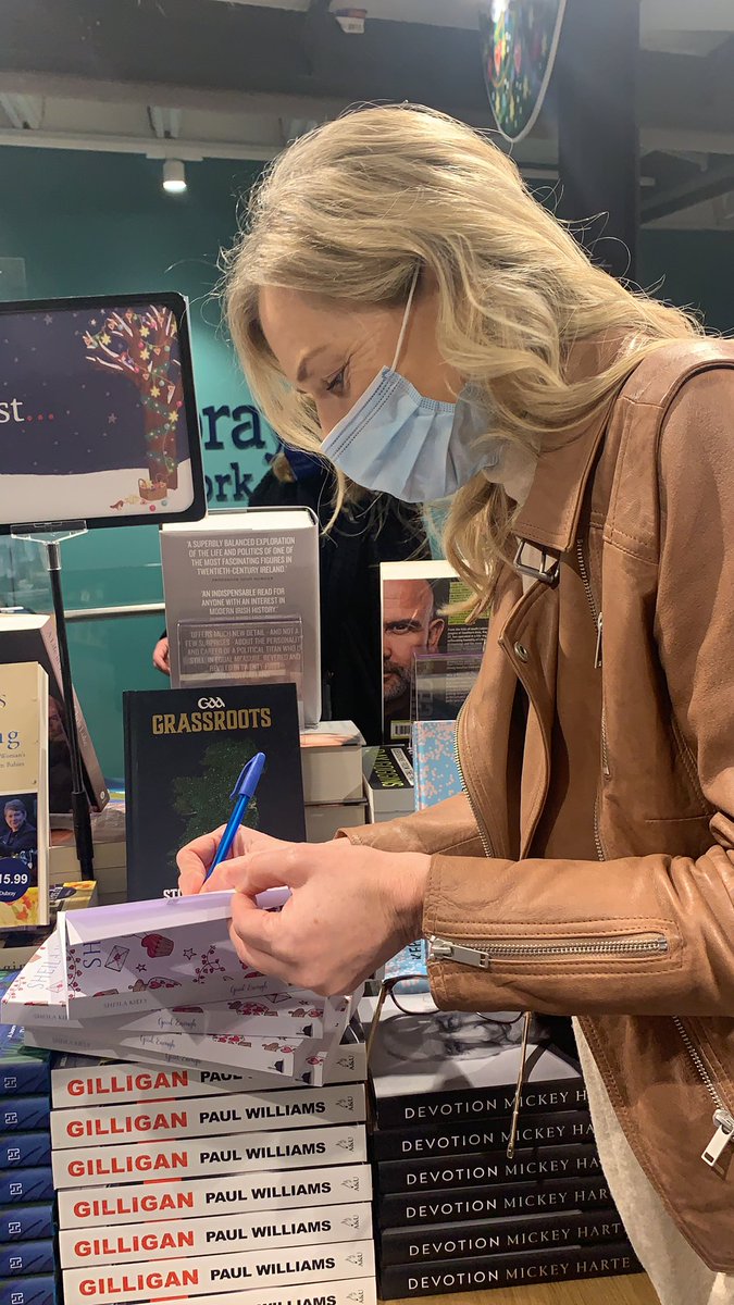 gimmetherecipe's tweet photo. Delighted to announce that ‘Good Enough’ my debut romance novel is available @DubrayBooks Patrick St, Cork https://t.co/AoJFrpg8uB