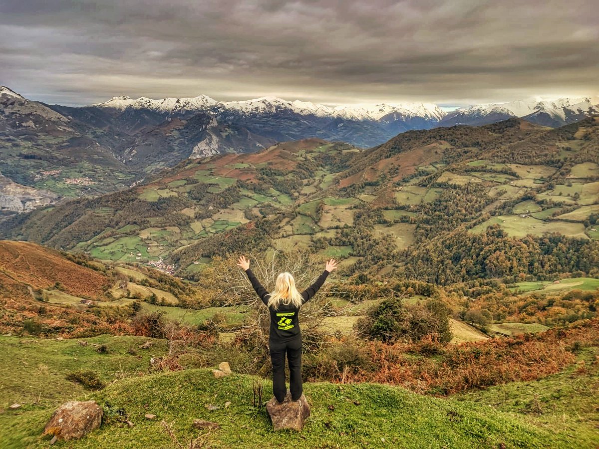 Siete años enseñando Asturias en moto en "Explorando el paraíso en moto"blogs.elcomercio.es/explorando-par…
#mujeresmoteras #asturias #explorandoelparaisoenmoto