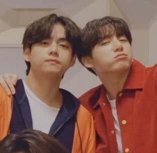 taekook tweet media