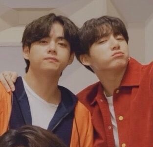 taekook tweet media