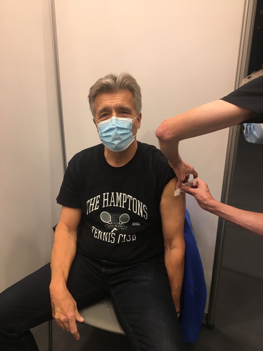 klausbundgaard's tweet photo. Nogen sagde der var chips, så hvor er hvidvinen..? #3stik #daddyhumor https://t.co/UdVOPNDkC9