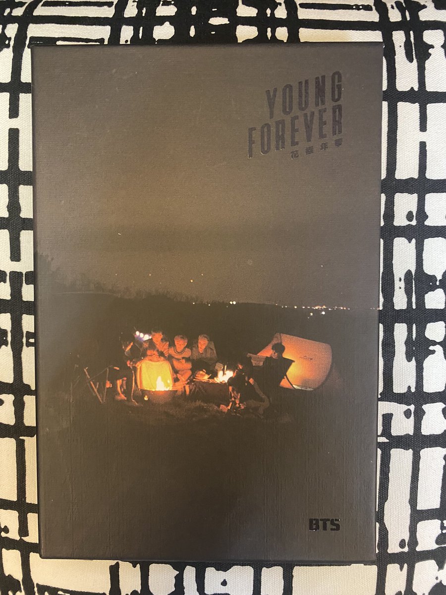 RaivenMaya's tweet photo. 💜Quick Milestone GiveAway (PH Only)💜

💜1 winner Unsealed Young Forever Album (Complete inclusion except RPC)💜

- MBF
- Like &amp; RT
- Tag 2 Armies
- Ends in 24hrs (Dec12 4:30PM PST)

Thank you to my 1,700+ followers 
#milestoneGA https://t.co/6DWiPPm463