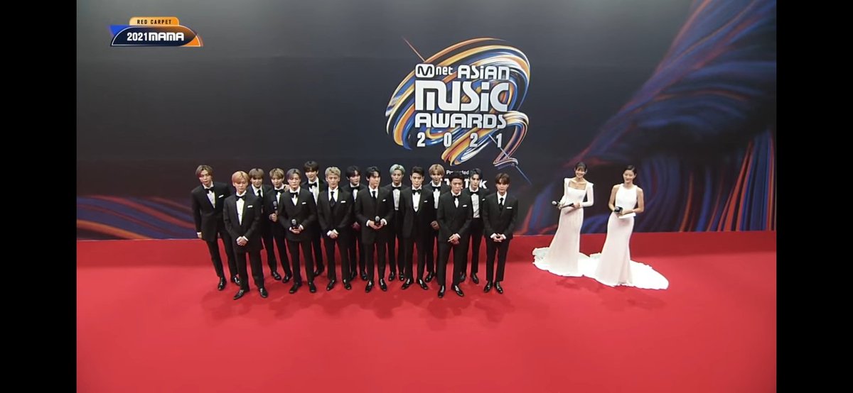 PinkyMingi_'s tweet photo. Eles tão lindinho dms mdss (o Black hair do yuta😳😳
#MAMA2021 
#NCT127 #NCTU #NCTDREAM @NCTsmtown https://t.co/AUVtysu1nz