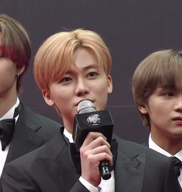 แจมินหล่อมากเหมือนประธานบริษัท